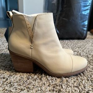 TOMS Everly Chelsea Boot - Women's - BRAND NEW IN BOX